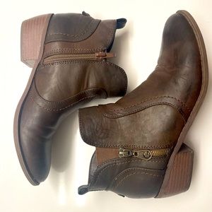 g by guess ankle boots 6.5 brown leather